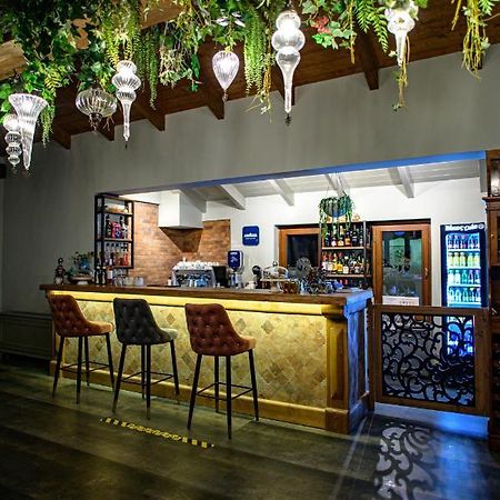 Albero Hotel Perama  ภายนอก รูปภาพ