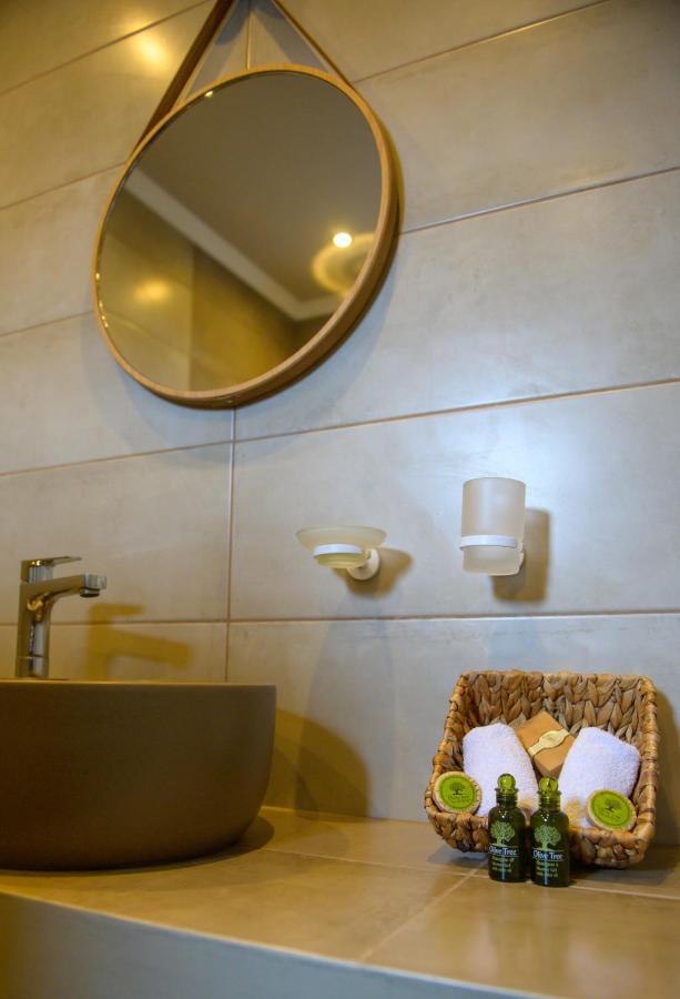 Albero Hotel Perama  ภายนอก รูปภาพ
