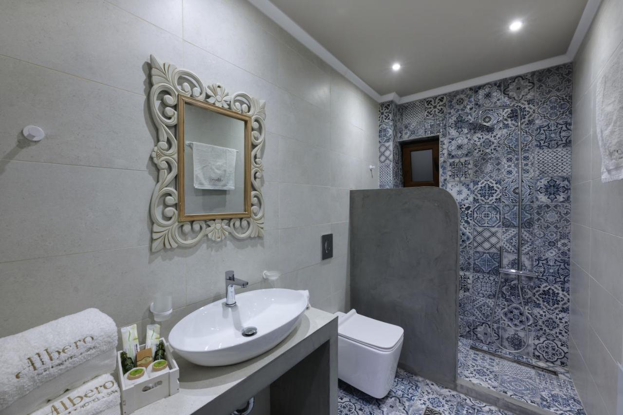Albero Hotel Perama  ภายนอก รูปภาพ