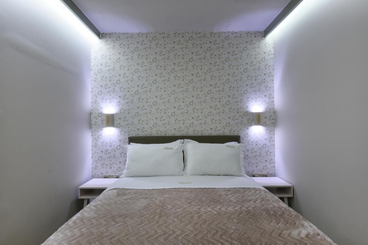 Albero Hotel Perama  ภายนอก รูปภาพ