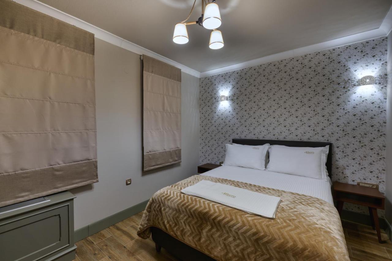 Albero Hotel Perama  ภายนอก รูปภาพ