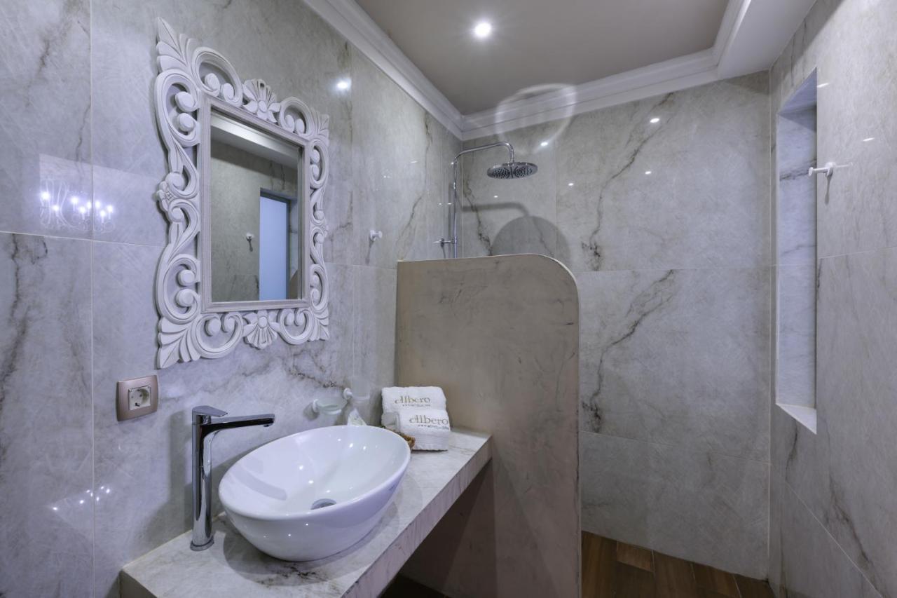 Albero Hotel Perama  ภายนอก รูปภาพ