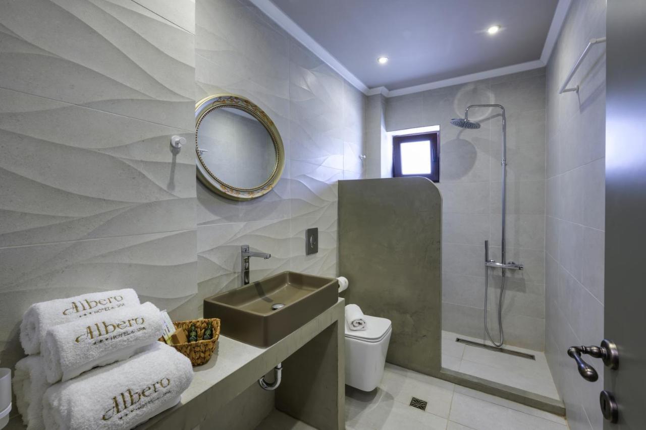 Albero Hotel Perama  ภายนอก รูปภาพ