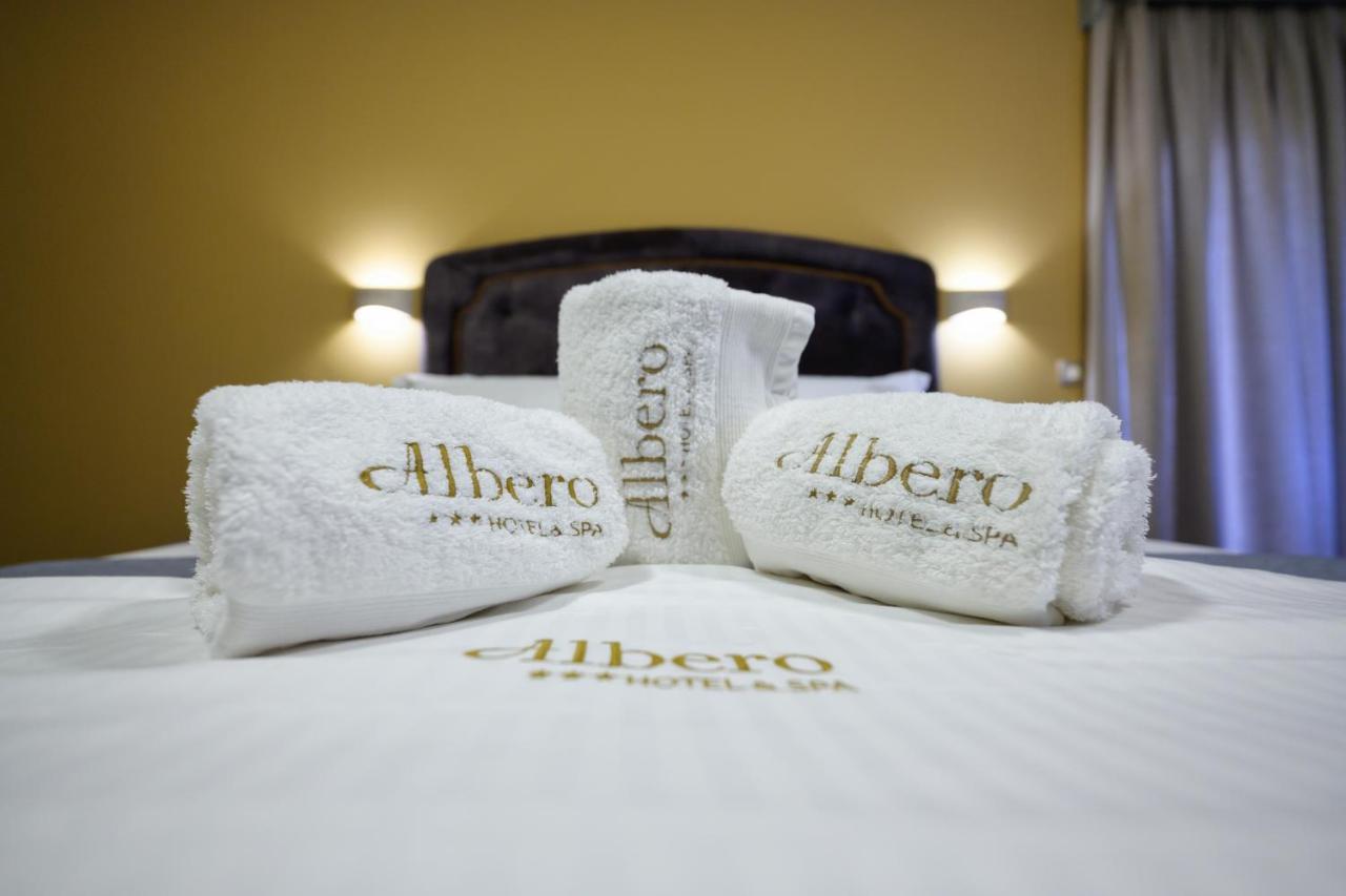 Albero Hotel Perama  ภายนอก รูปภาพ