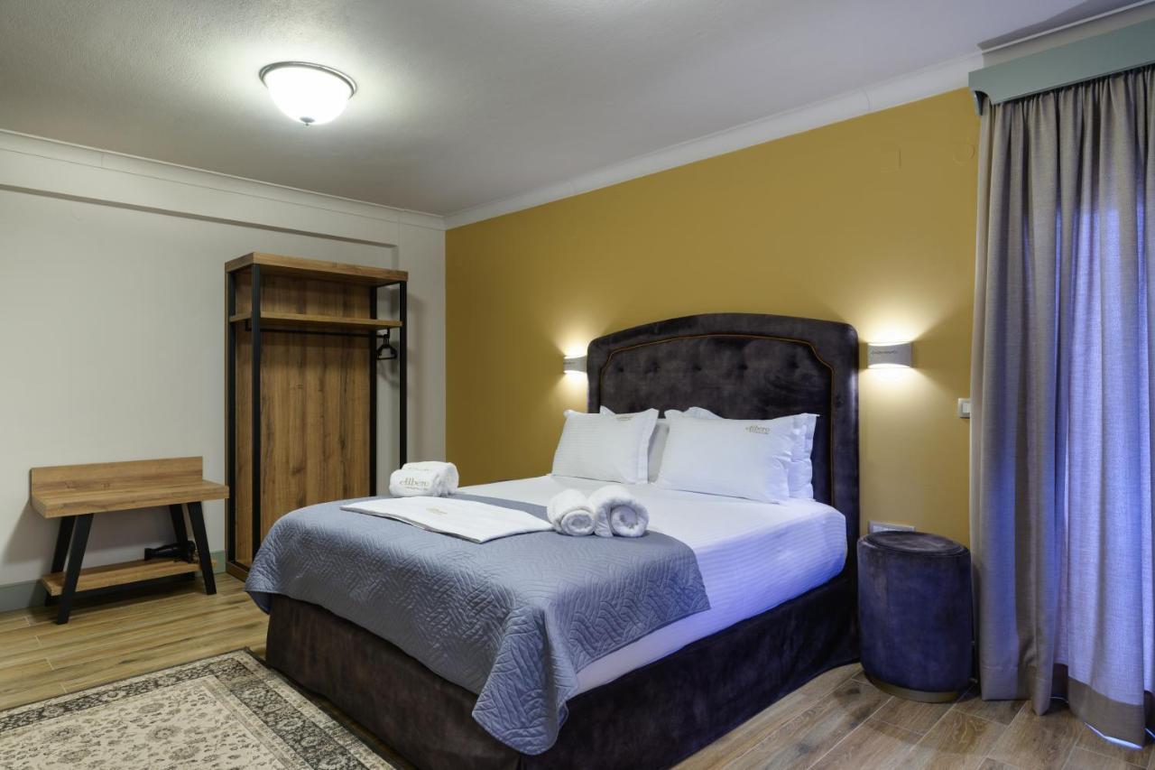Albero Hotel Perama  ภายนอก รูปภาพ